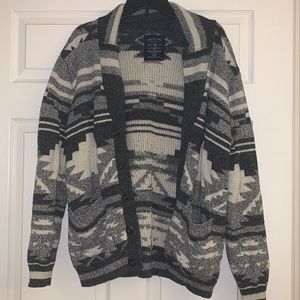 American Eagle Aztec Gray White Sweater Cardigan L